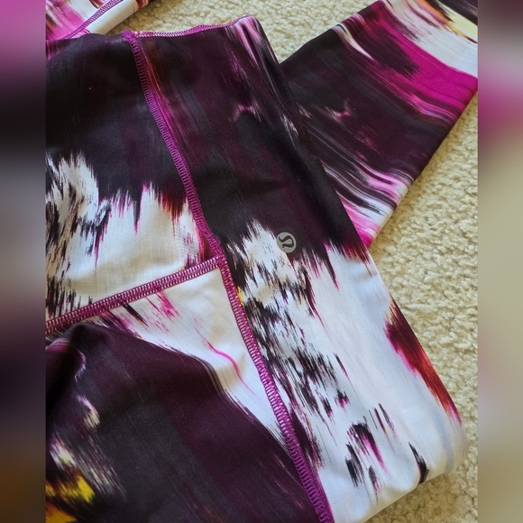 Lululemon Speed Tight IV Full-On Luxtreme Pigment Wind Berry Rumble Multi Size 4 - Picture 10 of 10